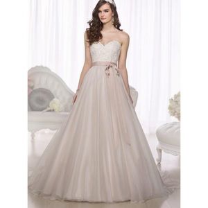 Essense of Australia wedding dress